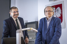 Od lewej: mgr inż. D. Malec, prof. dr hab. inż. J.Lubczak