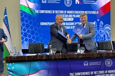 Od lewej: prof. Usmankulov Alisher Kadirkulovich, prof. Piotr Koszelnik,